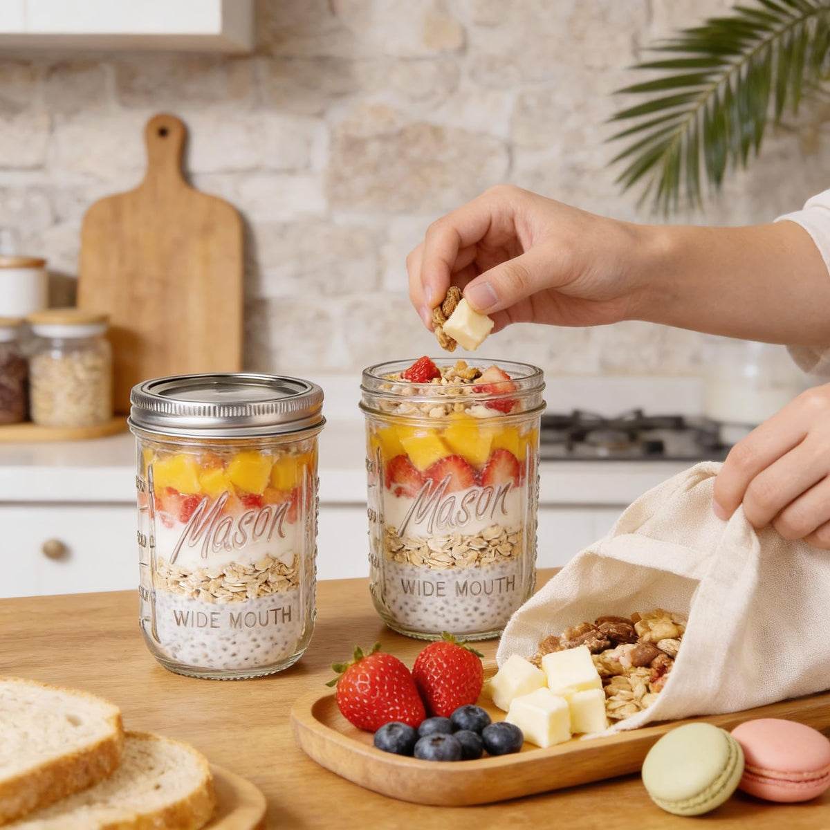 6-Pack 16 oz Wide Mouth Glass Mason Jars with Lids G372320